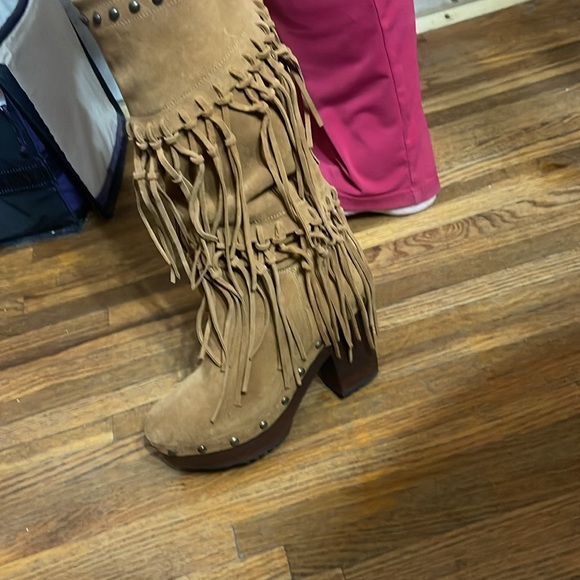 Ariat boots size 6 - Picture 6 of 7